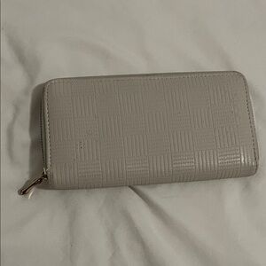 Checkered Beige/Gray Wallet